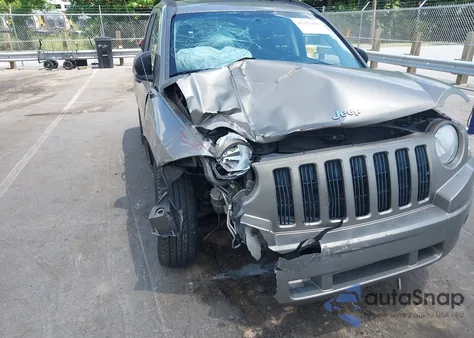 2008 Jeep Compass Sport из США, поврежденный, VIN 1J8FT47W98D707937